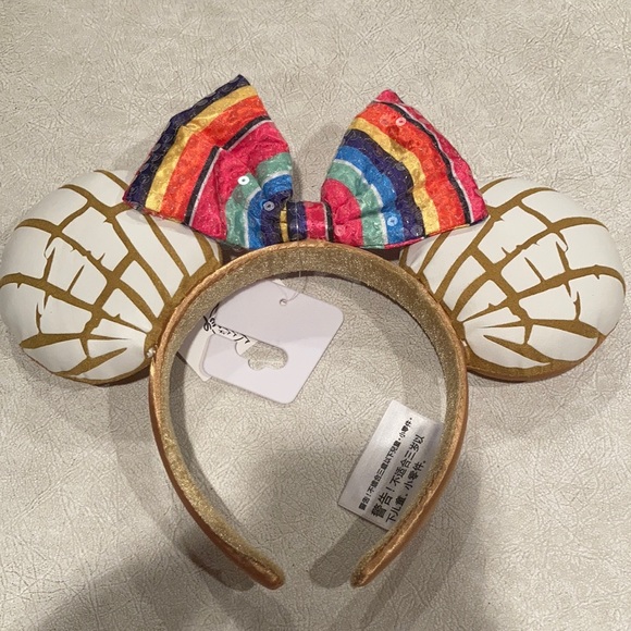 Disney Accessories - Disney Mexico conch ears NWT